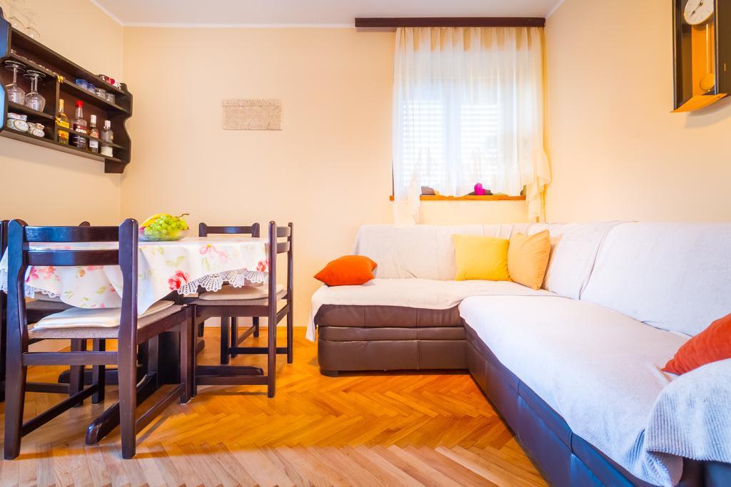Apartment Manzoni Malinska Exterior foto