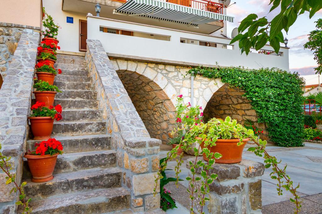 Apartment Manzoni Malinska Exterior foto